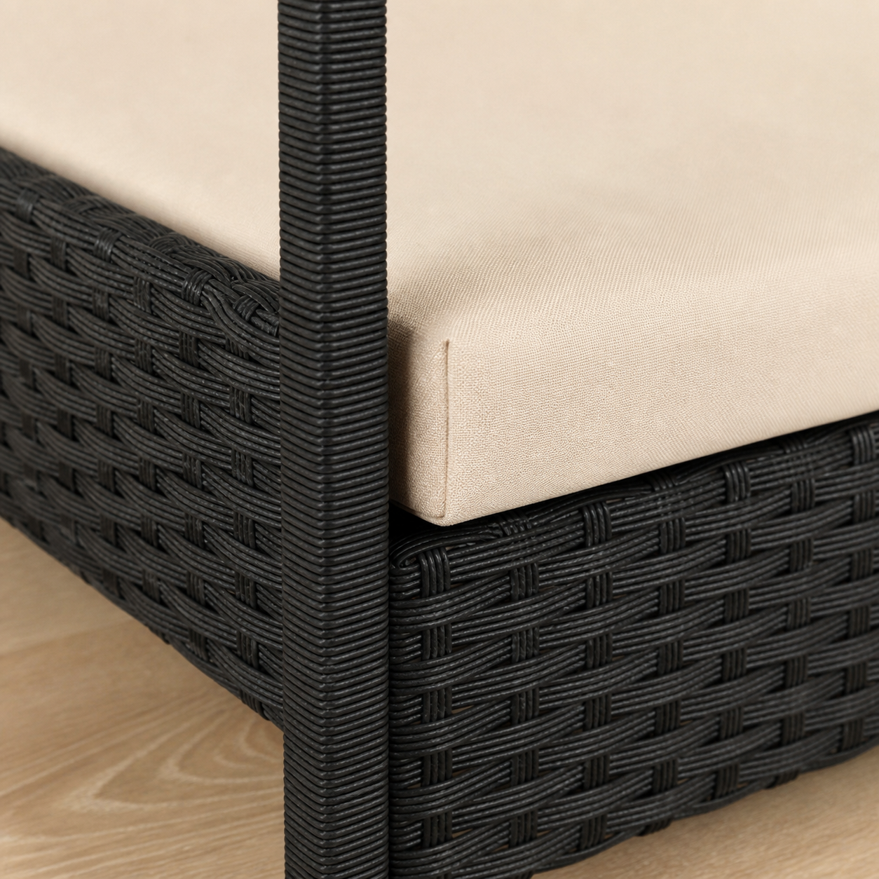 Raised Wicker Dog House with Canopy — material detail