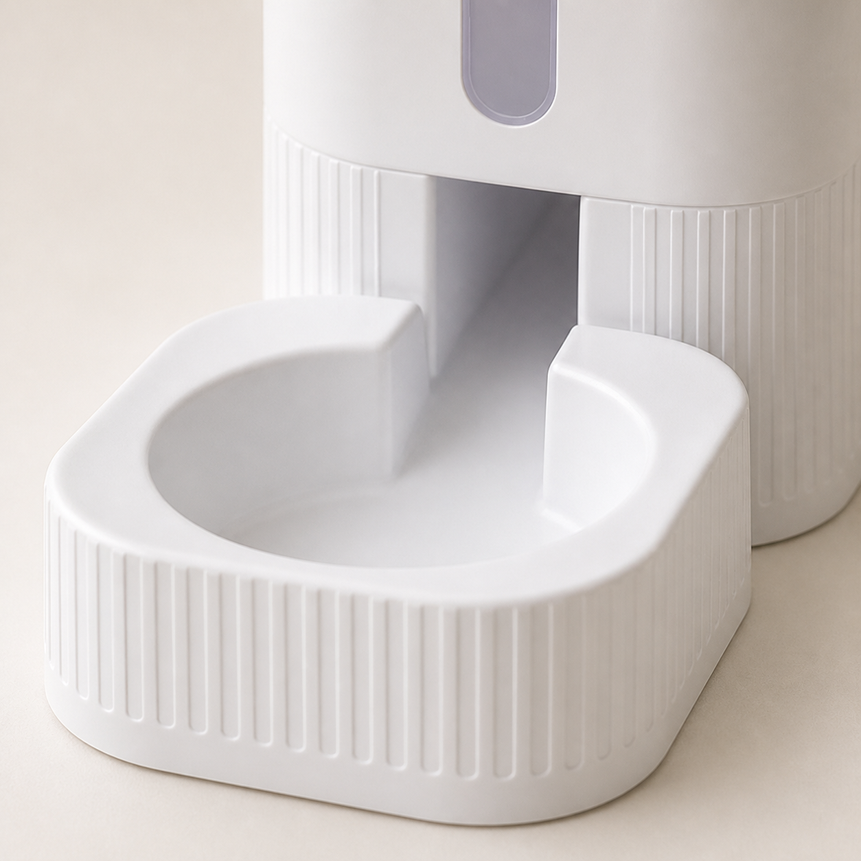 Three-Bowl Gravity Pet Feeder — material detail