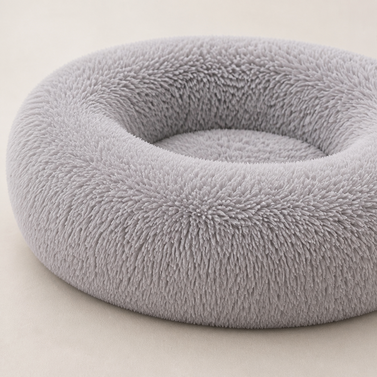 Deep recessed centre and thick circular raised rim