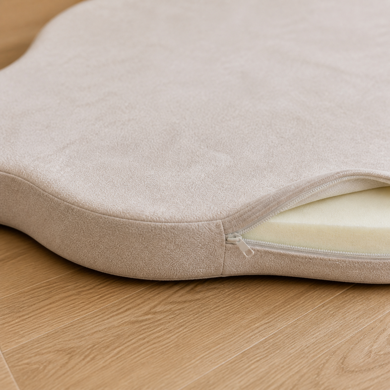 Memory Foam Dog Crate Mat — 110 × 66cm — material detail
