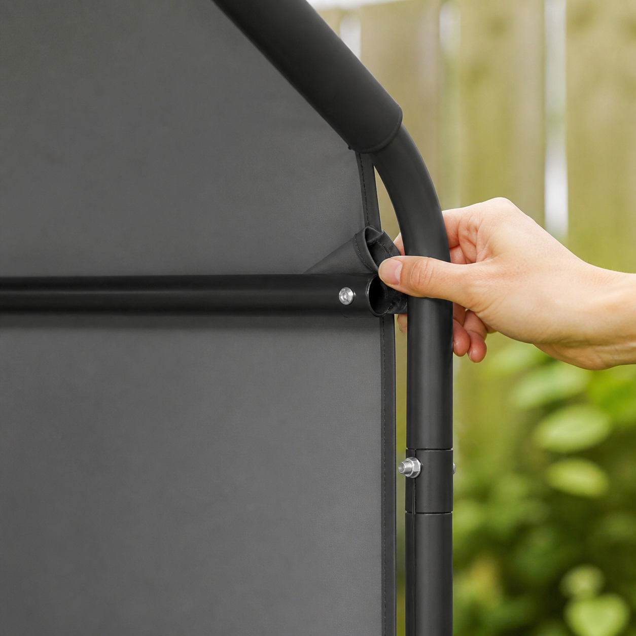 Garden Dog Shade Shelter — key feature detail