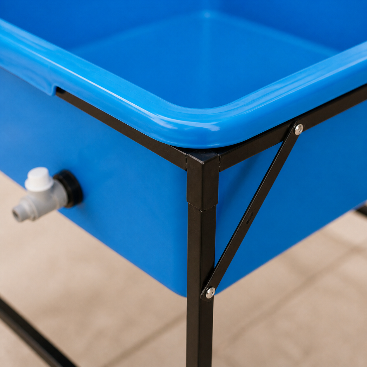 Raised Dog Bath with Folding Stand — 90L — material detail